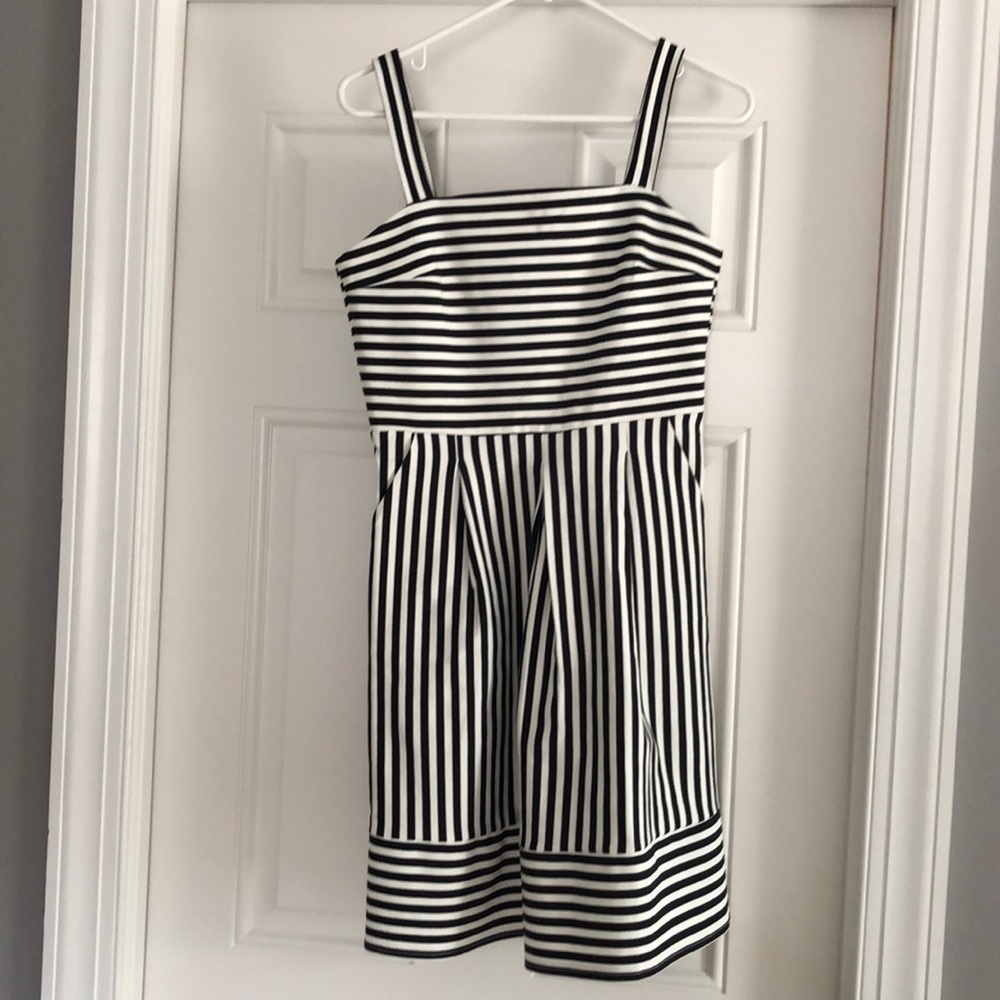 Black stripe pleated dress